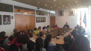 Els alumnes de 3r C de l'escola Empúries visiten l'ajuntament