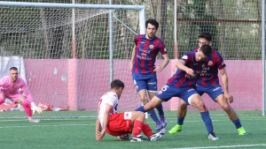 El FC l'Escala encaixa la primera derrota i Iker González guanya amb Catalunya
