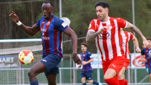 Adrián Expósito signa el primer hat-trick amb el FC l'Escala