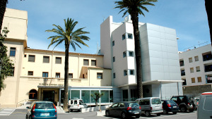 La FSE trasllada pacients a la Clínica de la Santa Creu