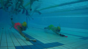 25 jugadors en el primer torneig d'hoquei subaquàtic a l'Escala