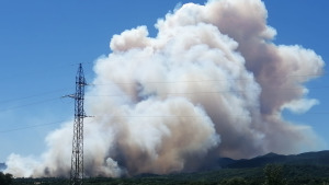 incendi a la Bisbal visible des de l'Escala