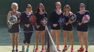 L'equip femení de pàdel debuta amb victòria a Segona Categoria (2-1)