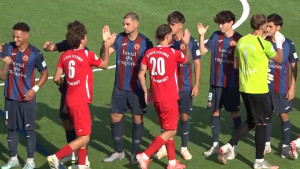 El primer equip busca la victòria en un inici fluix de temporada