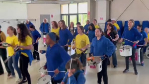 Intercanvi entre la Batuscala i Toca Samba a Salies du Salat