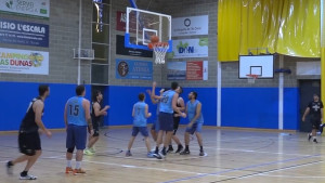 El sènior A de bàsquet i el tennis taula, els únics que han guanyat