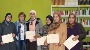 Una dotzena d'immigrants reben el Certificat de Primera Acollida