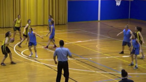 Els sèniors de bàsquet guanyen de 50 punts