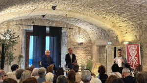 La 19a edició del Portalblau s'estrena amb una conferència sobre la dignitat humana