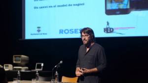 En Xarxa-De la ficció a la realitat