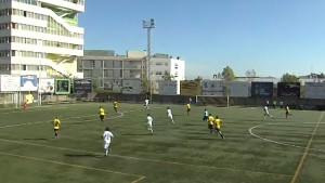Els aficionats de la Muntanyesa aplaudeixen el joc de l'Escala (1-6)