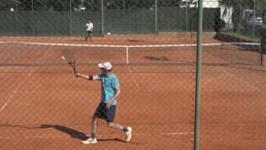 Els equips Absolut i +40 de tennis es classifiquen per a la fase final catalana