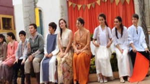 Embolics per no res-Grup de Joves de Lectures Dramatitzades de la Biblioteca