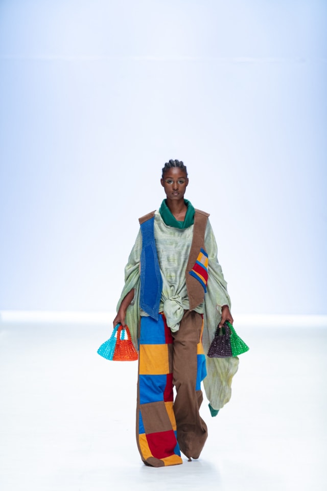 Look two from Heru Shezi