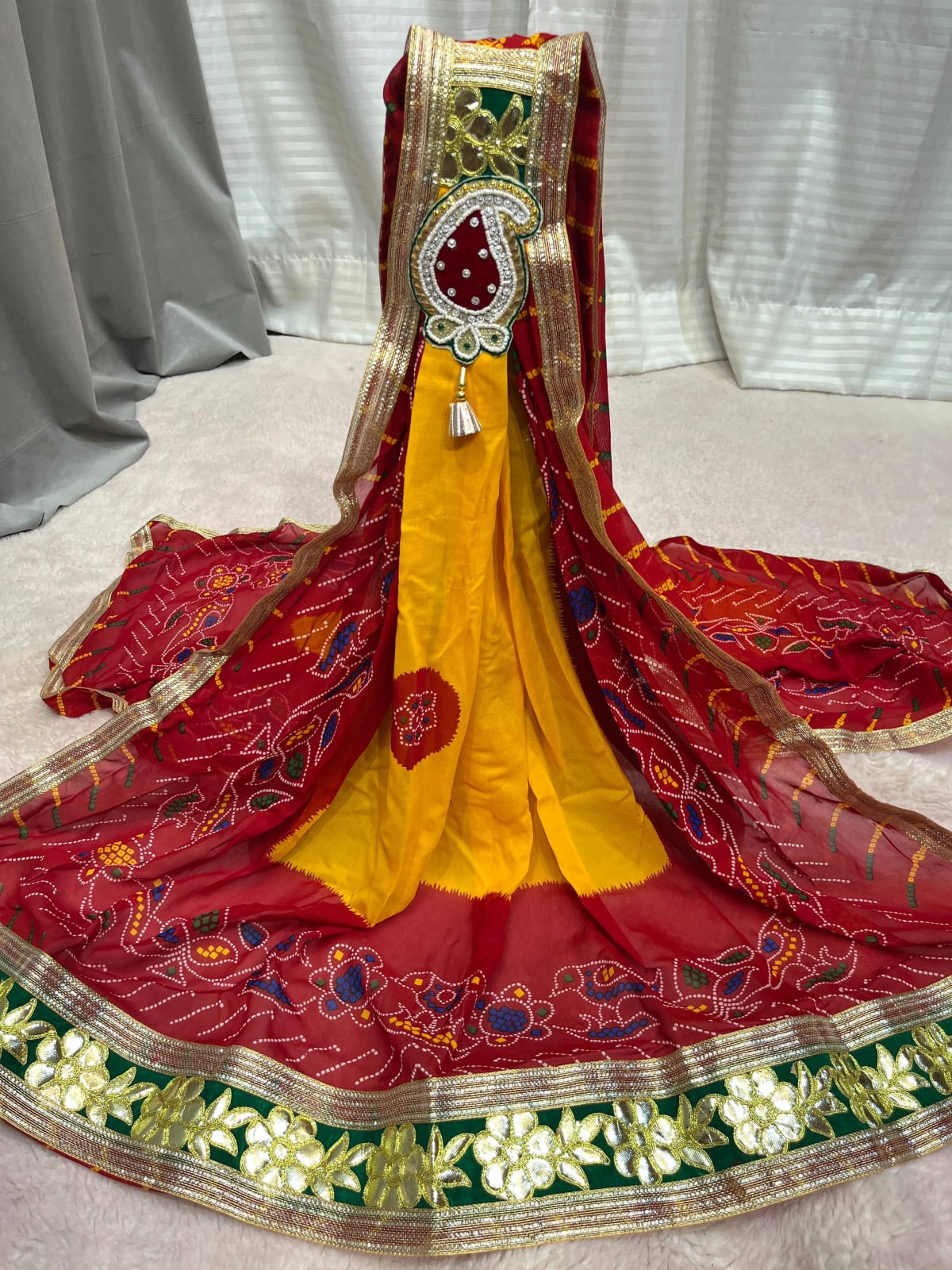 Lemon Pilla Ready-Made Brooch Dupatta in Soft Renial Fabric