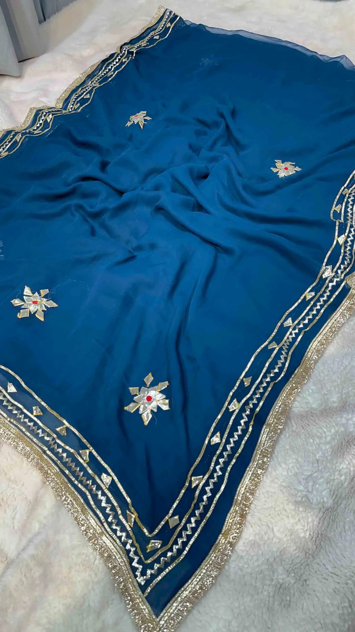 Designer Chiffon Fabric Saree with Kaccha Gotta Border & Butta Work – Lightweight Festive & Wedding Wear Saree