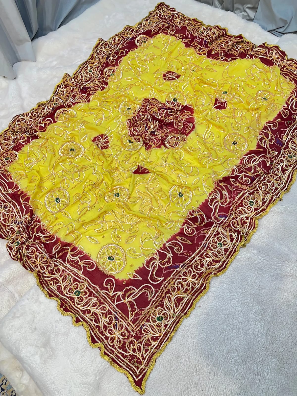 Piliya Bandhej Odna with Charki Gotta Sequence Work in Ojariya Crepe Fabric