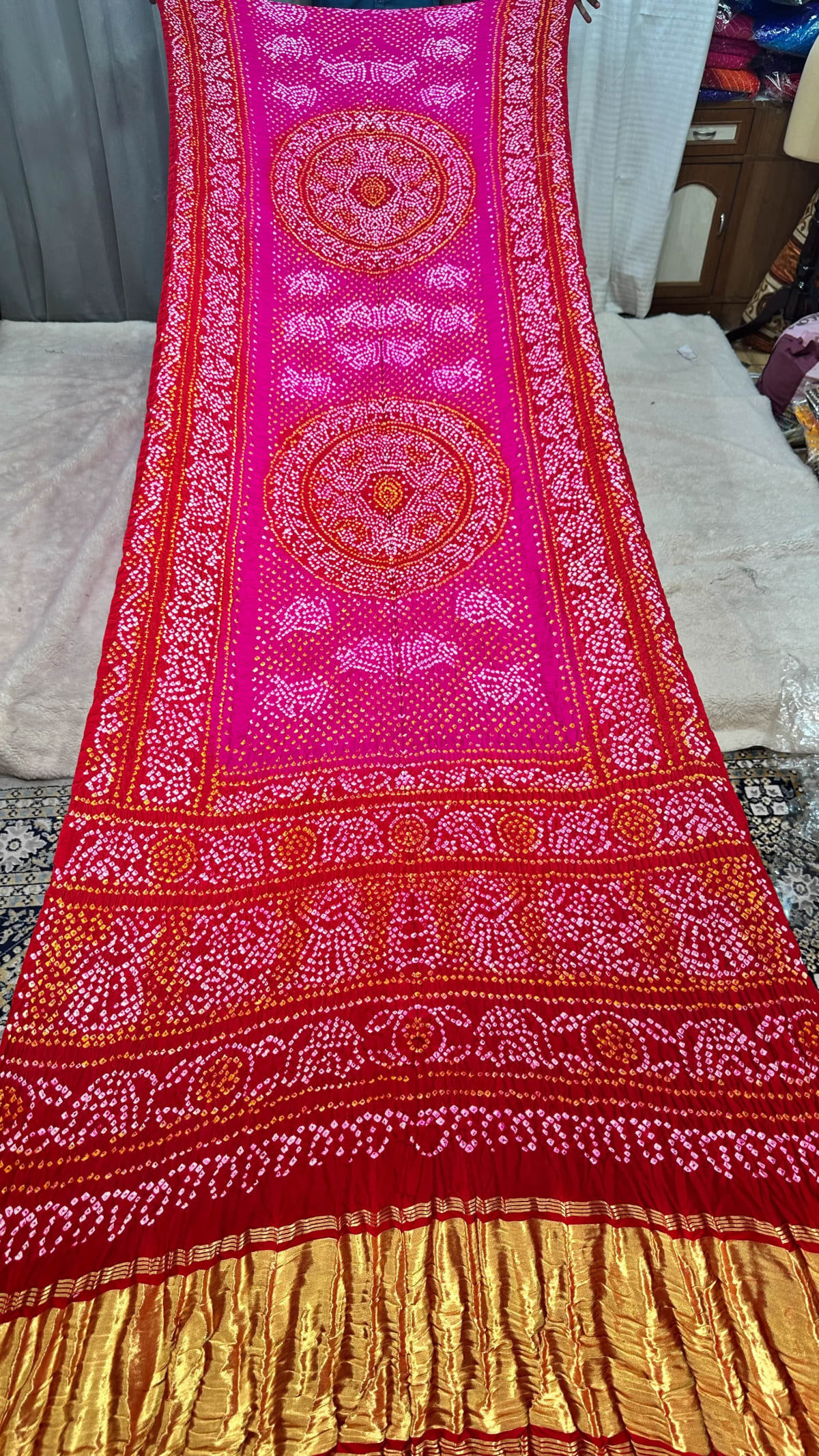 Pure Gaji Silk Plain Saree with Fabiyana Hand Bandhej
