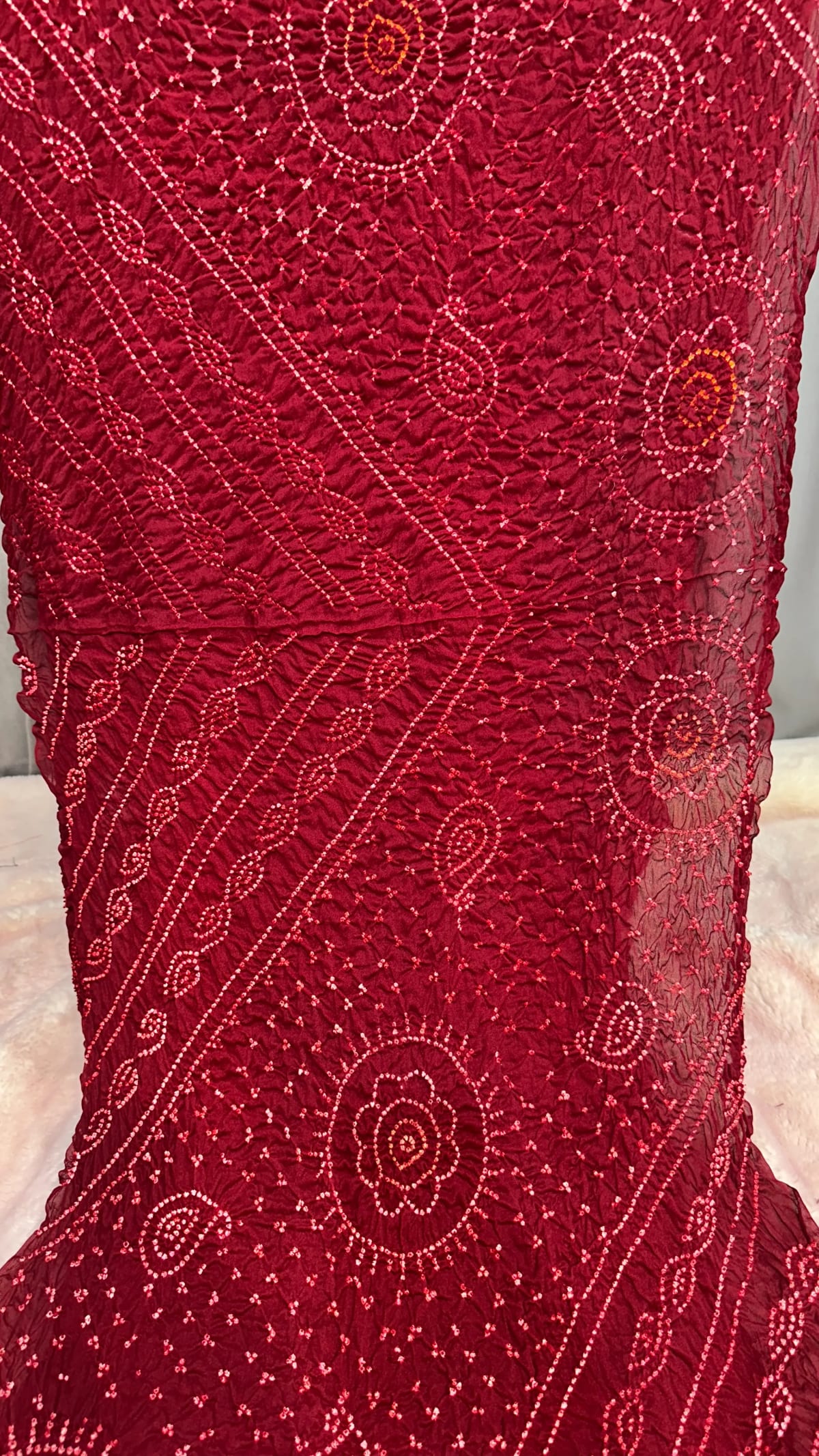 Pure Ojariya Crepe Bandhej Saree – Plain Saree with Fancy Bandhej Design
