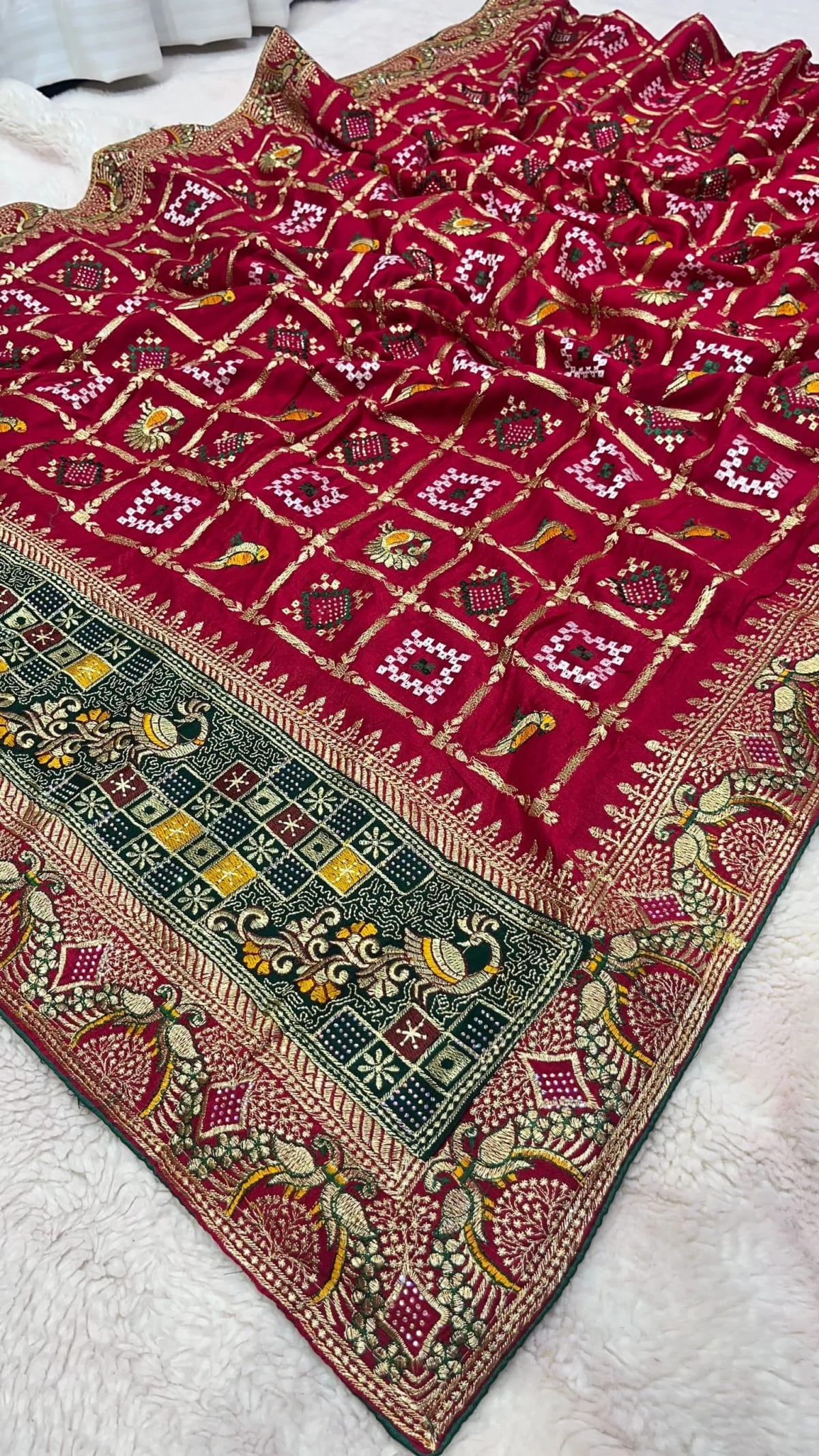 Royal Rajwadi Designer Saree in Russian Silk Fabric with Heavy Zari Thread Embroidery