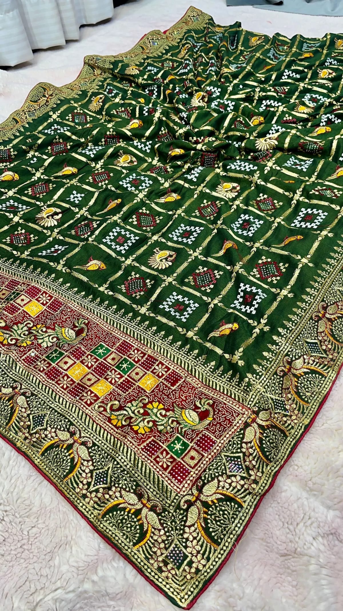 Royal Rajwadi Designer Saree in Russian Silk Fabric with Heavy Zari Thread Embroidery