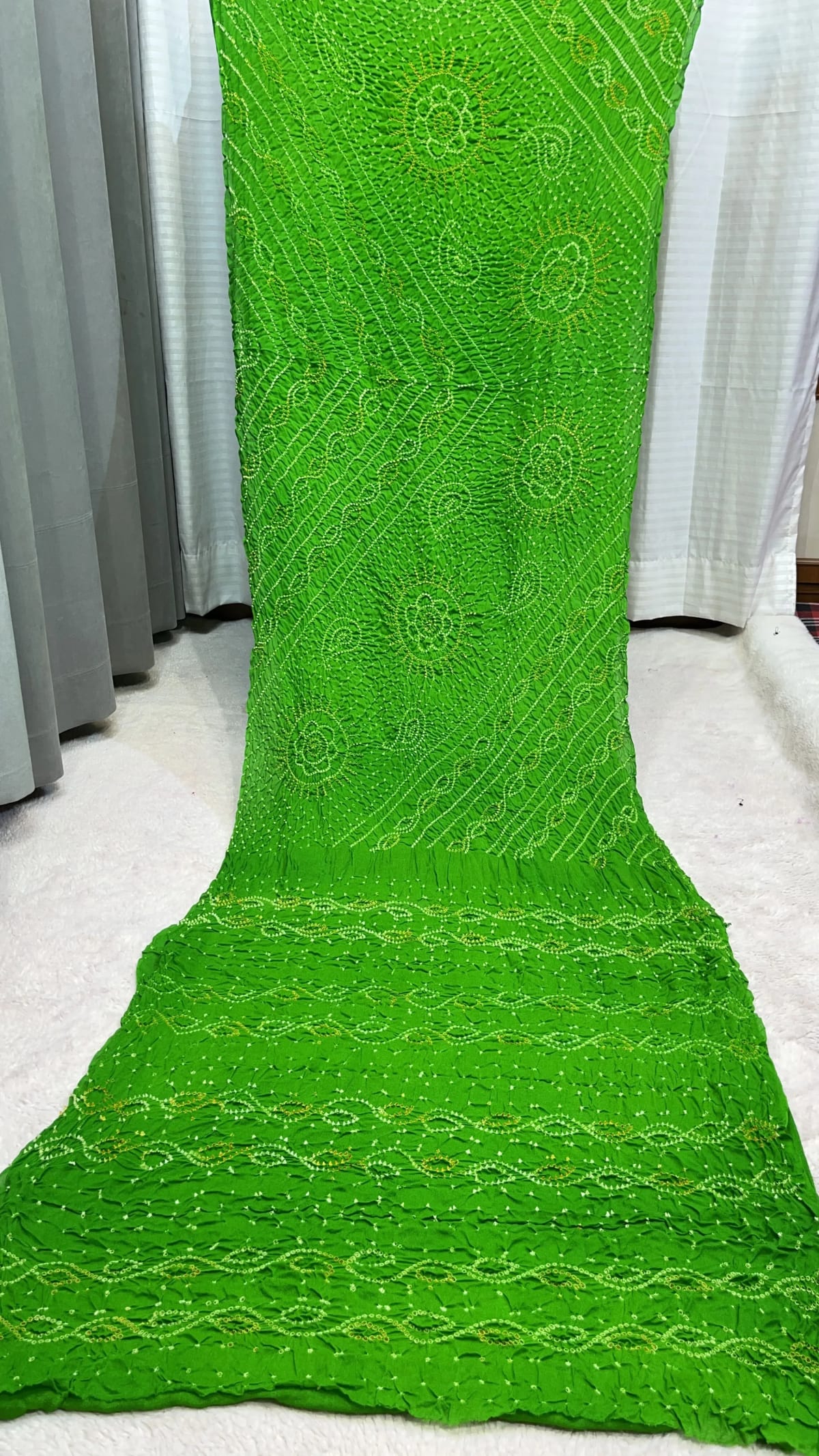 Classic Hand Bandhej Ojariya Saree in Pure Ojariya Crepe Fabric