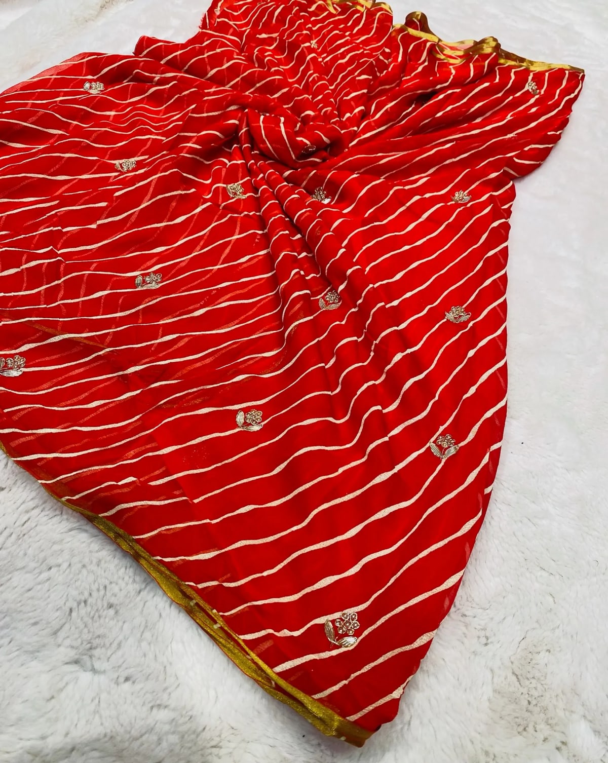 Pure Chiffon Fabric Lehariya Saree with Elegant Kardana Buti Work