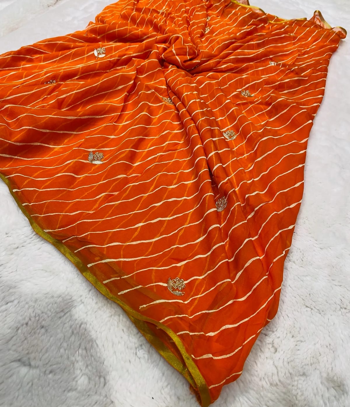 Pure Chiffon Fabric Lehariya Saree with Elegant Kardana Buti Work