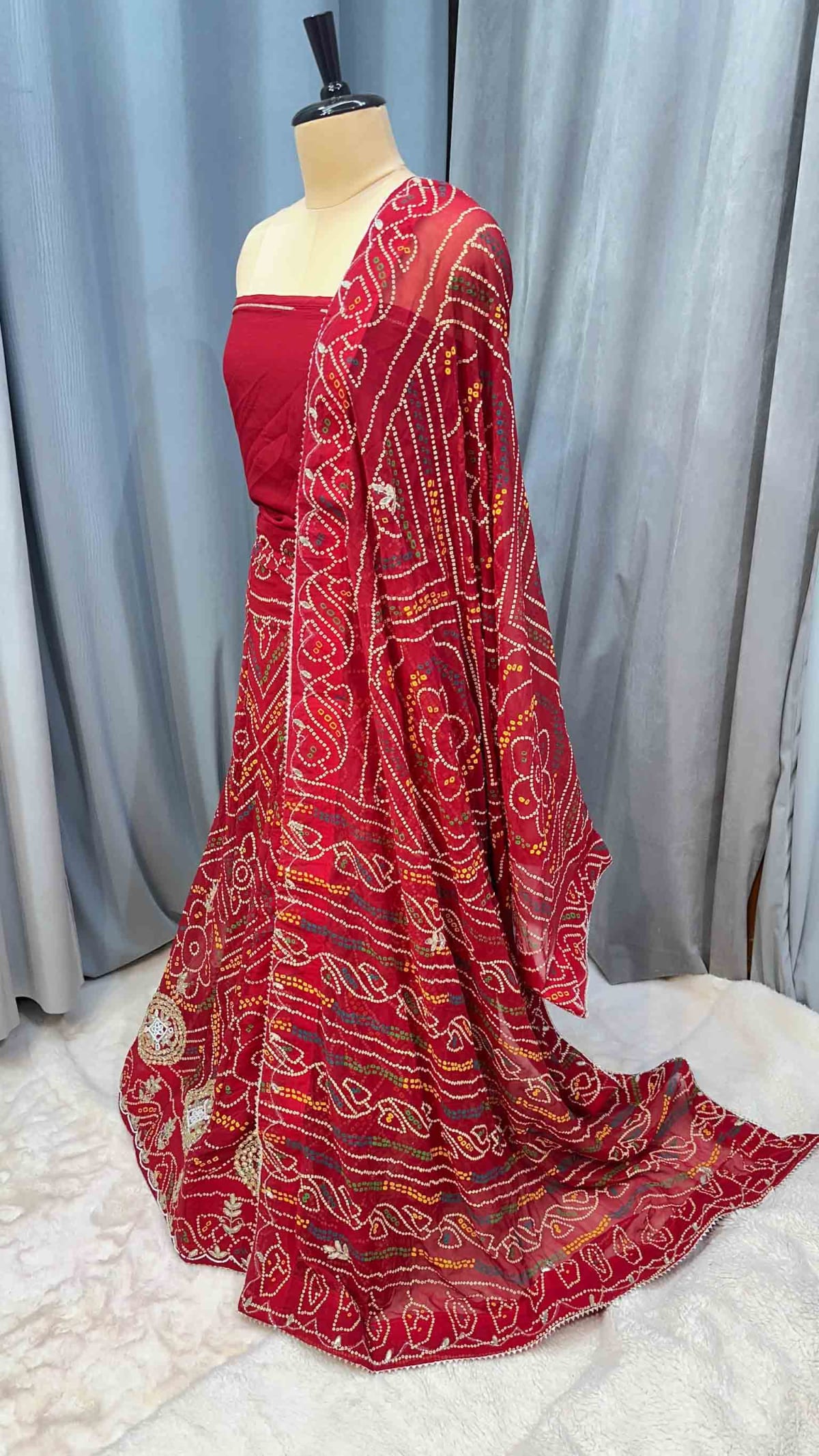 Fancy Bandhej Lehenga Chunni Set in Fine Georgette Fabric with Kundan Moti Patti Work – Elegant Ethnic Bridal & Festive Wear