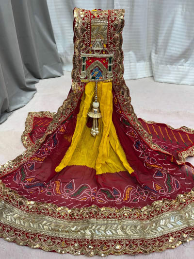 Classic Pilla Readymade Broch Dupatta in Pure Georgette Fabric | Elegant Festive Wear