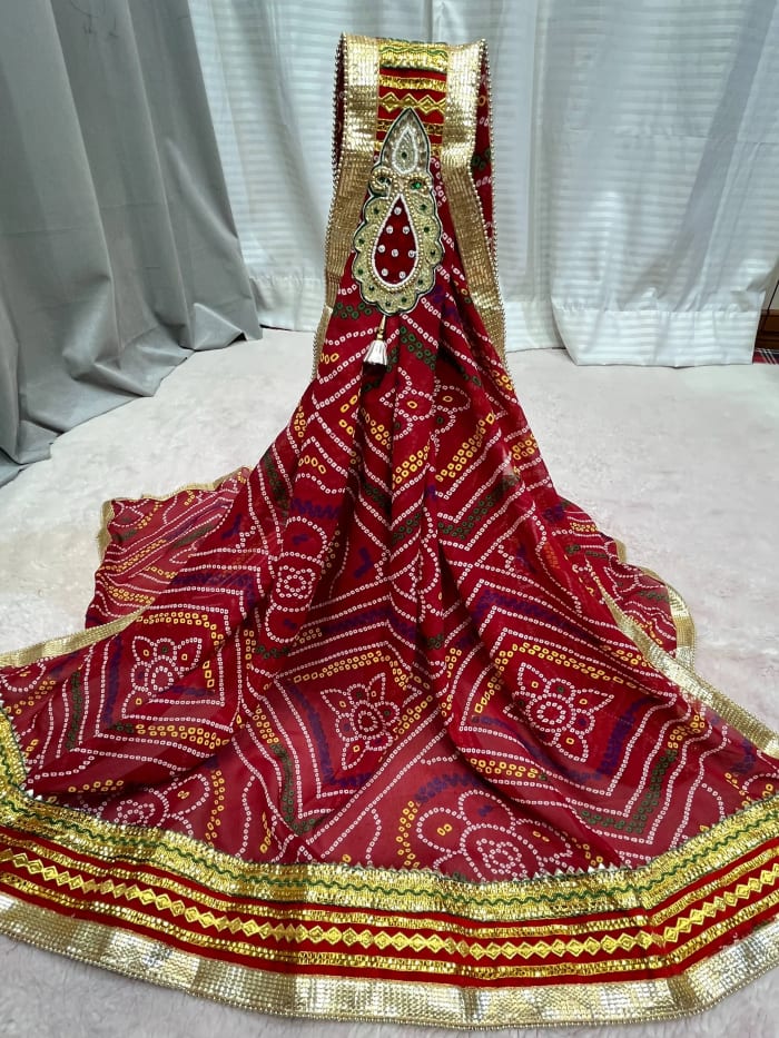 Chunari Bandhej Georgette Fabric Dupatta with Ready-Made Brooch for Easy Styling