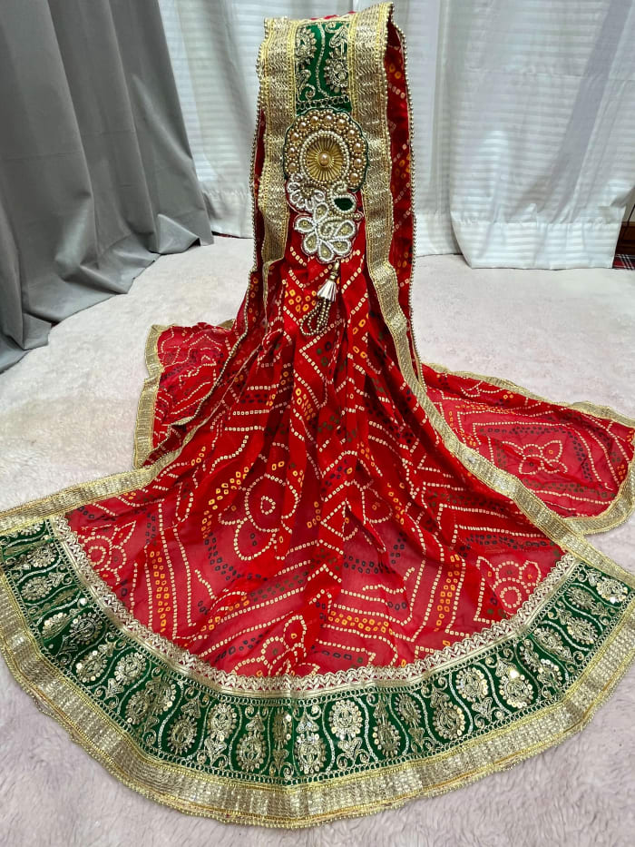 Ready-Made Chunari Bandhej Dupatta with Brooch in Flowing Georgette Fabric
