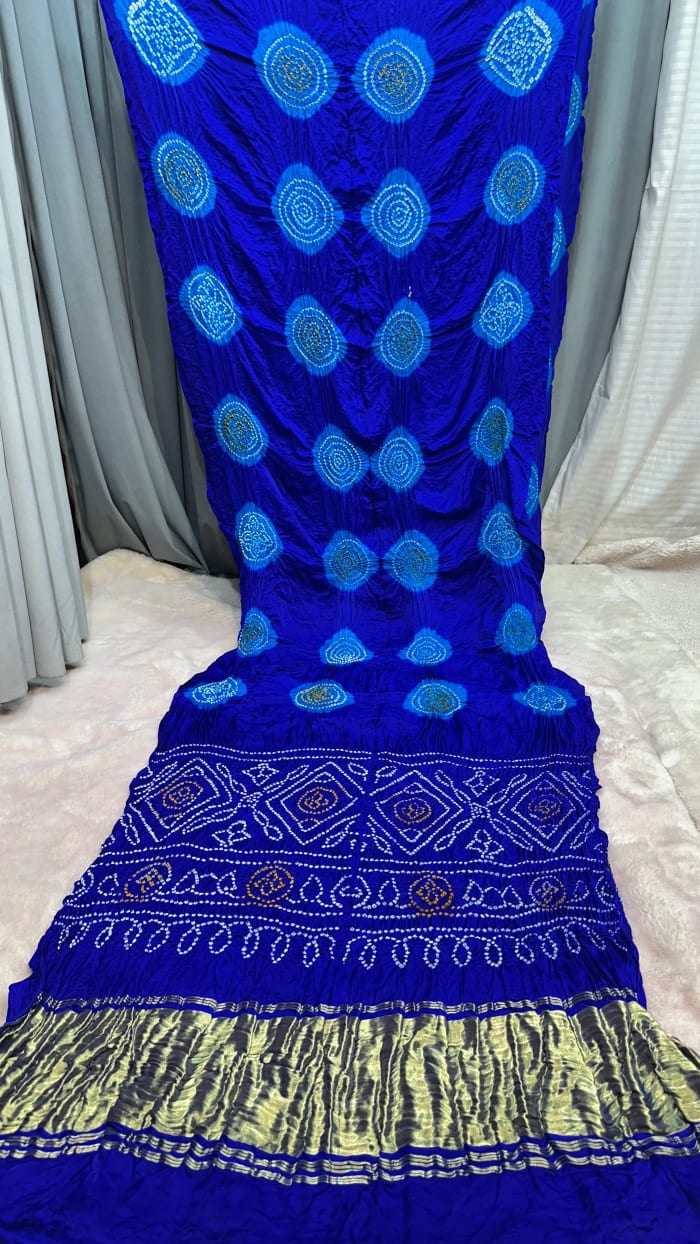 Pure Gaji Silk Saree with Laddu Fabiyana Hand Bandhej Print