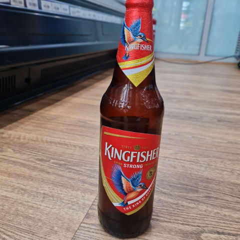 kingfisher strong beer bottle