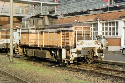 Y 8400