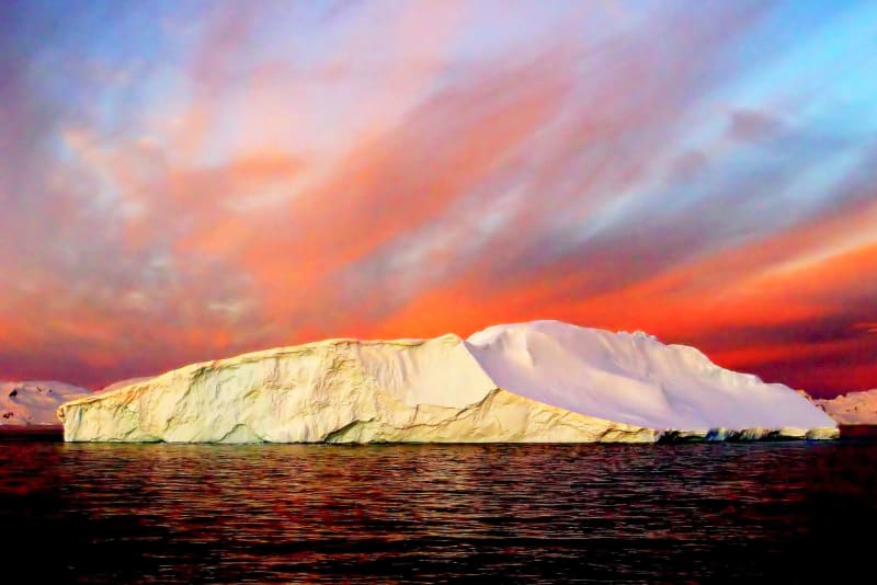 https://res.cloudinary.com/rainforest-cruises/image/upload/c_scale%2Cw_400%2Ch_267%2Cdpr_2/c_fill%2Cg_auto/f_auto%2Cq_auto/v1750163162/Antarctica-Sunrise.jpg?_i=AA
