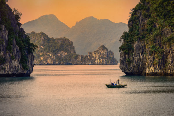 guided tour cambodia vietnam