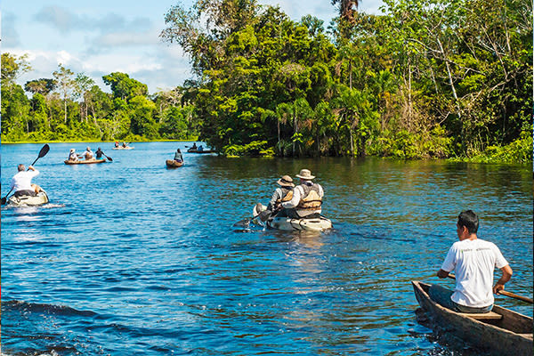 canoe excursion amazon