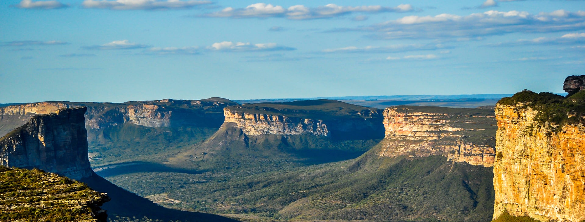 Locations of the Chapada Diamantina National Park and the town of