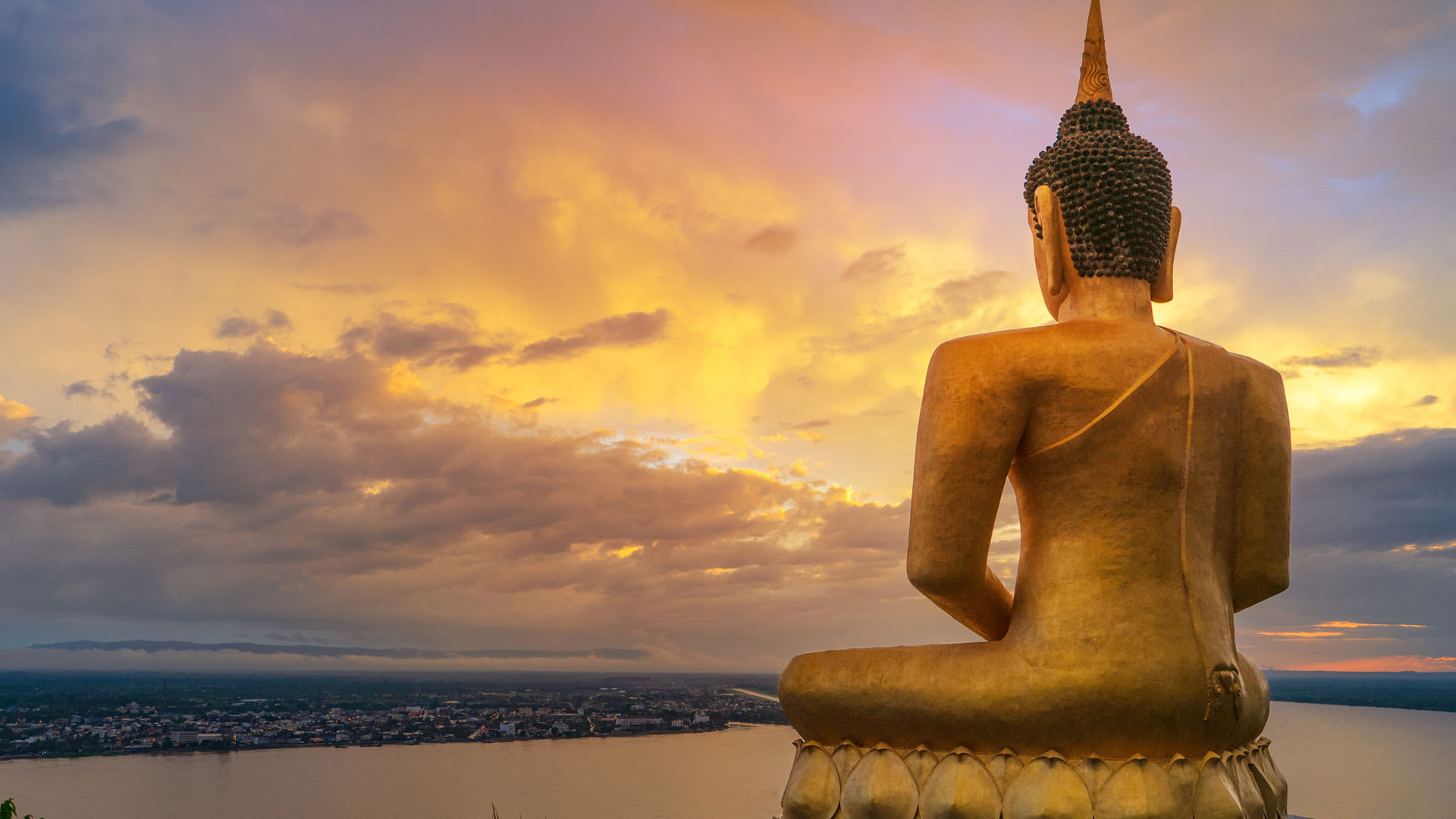 Large statue of a Buddha
