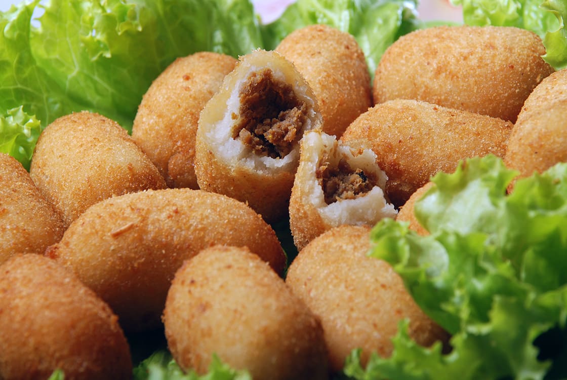 Delizioso spuntino brasiliano di Mandioca