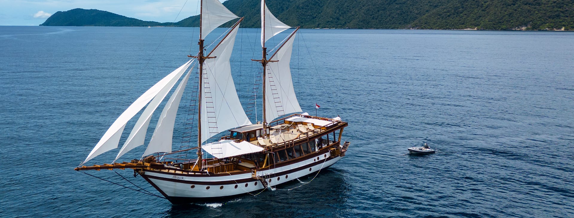 Majik Yacht Charters, Indonesia 2024/25 - Rainforest Cruises