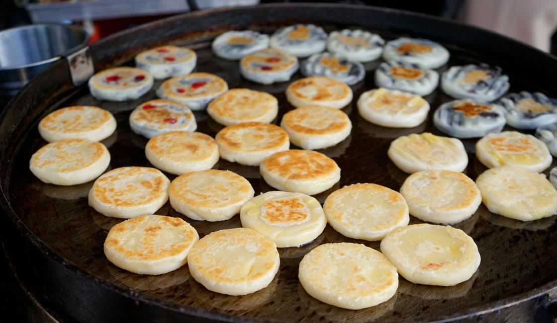 vegetarian cookies on the fryer