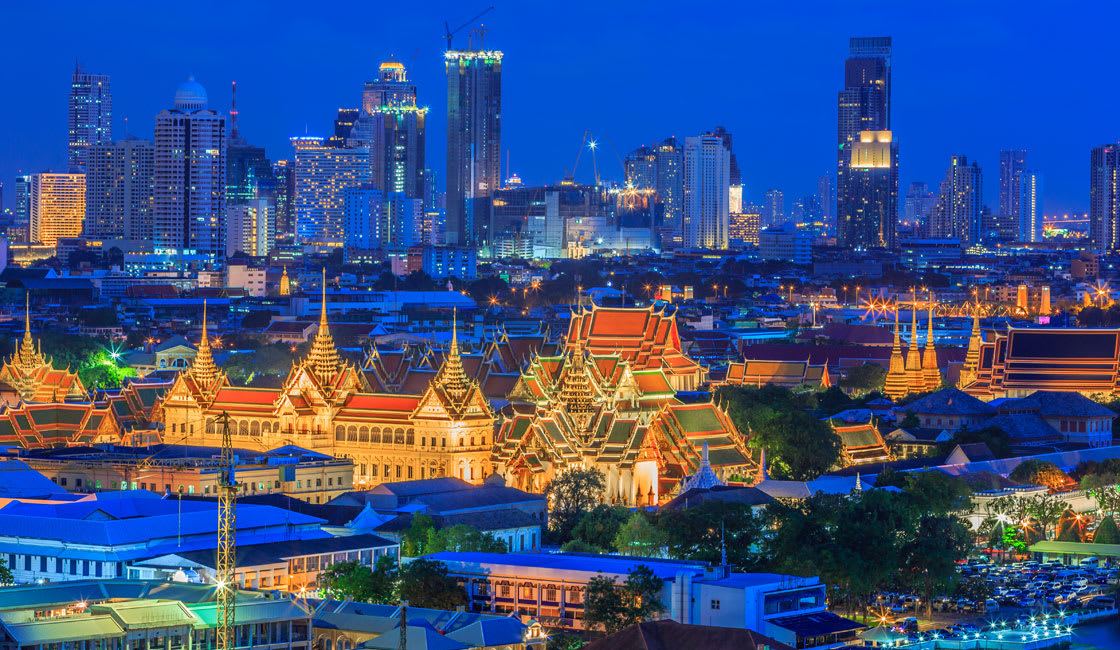 bankgkok at night