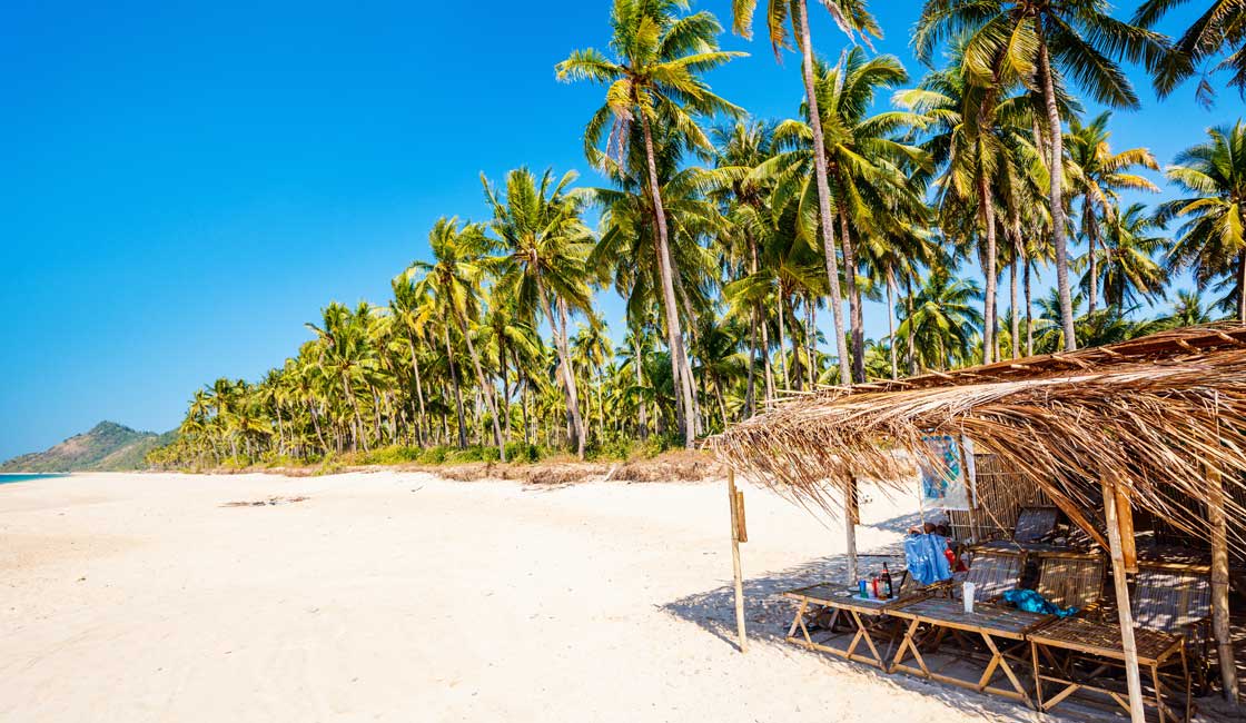 Ngapali sandy beach 