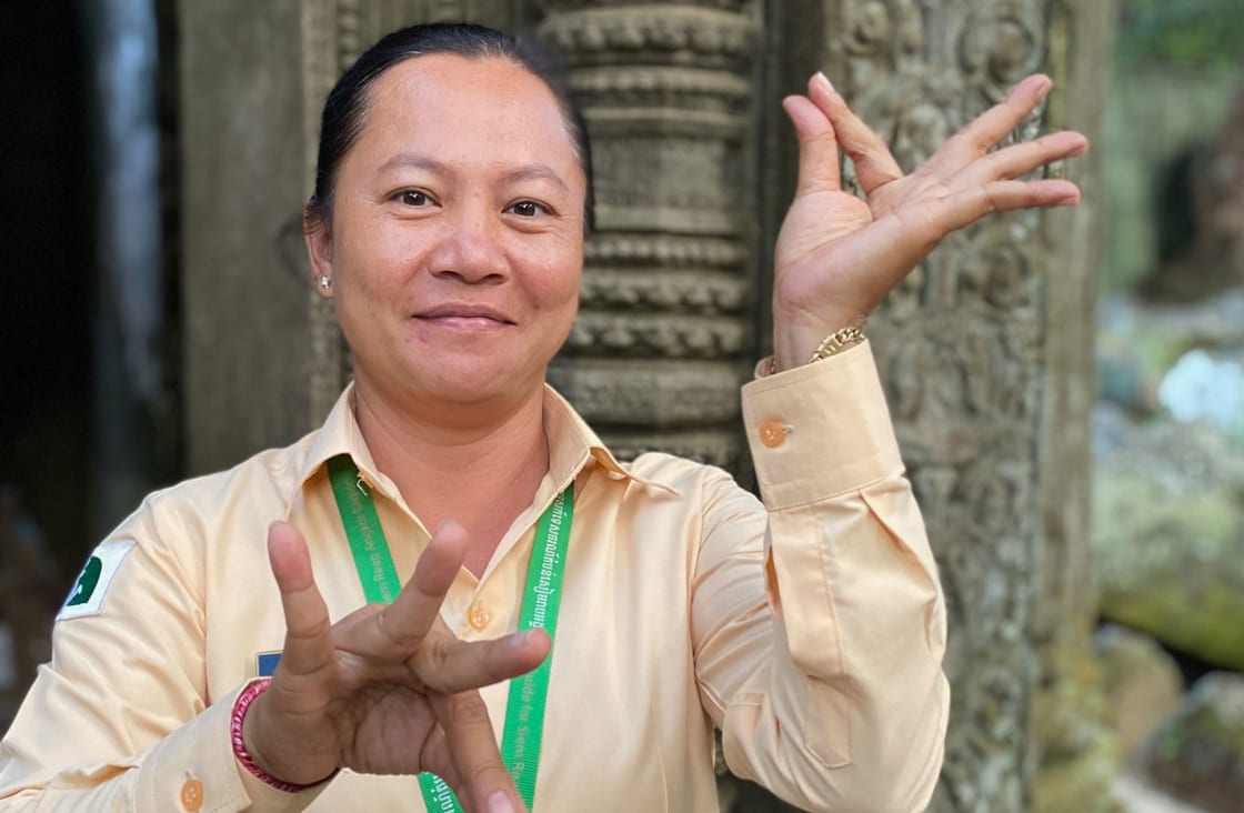 private guide in angkot wat