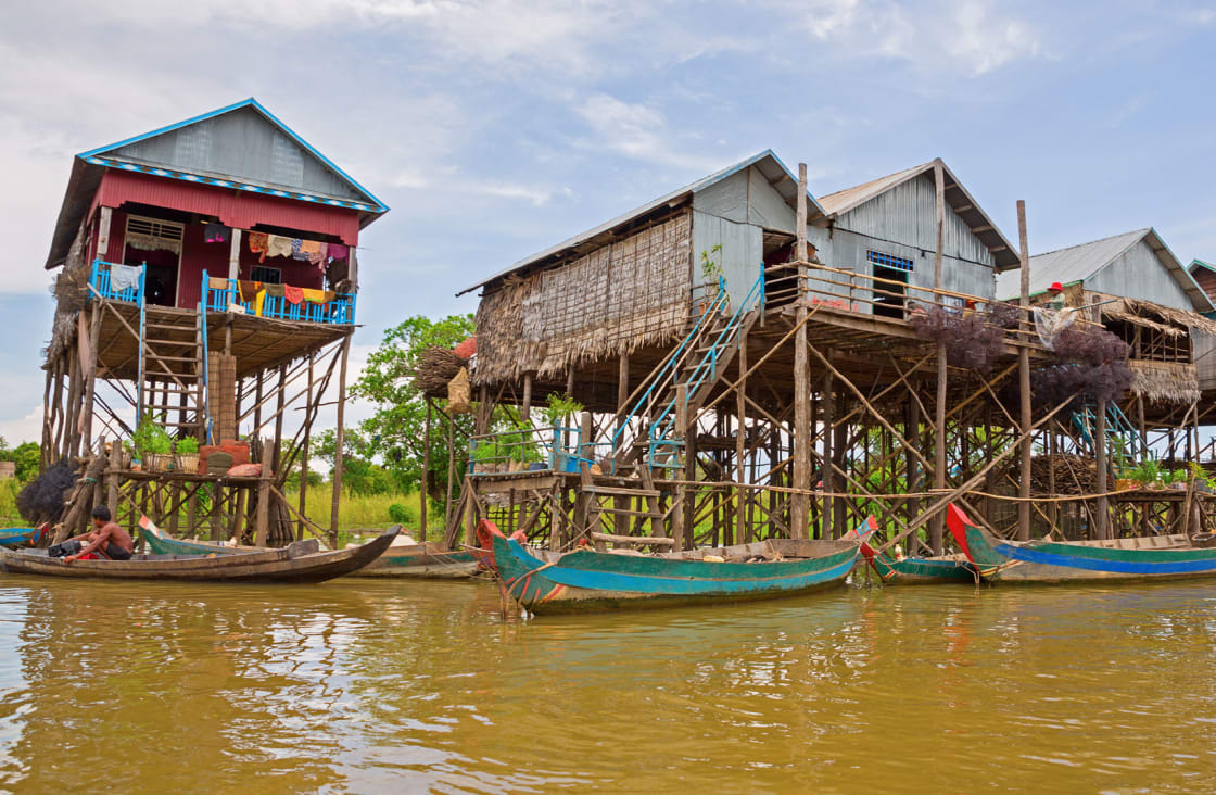 houses in tonle sap lake