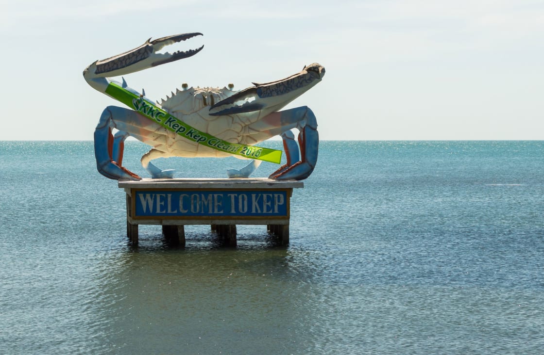 crab sculpture at kambot