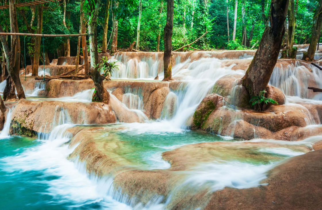 Travel-Kuang-Si-Waterfall