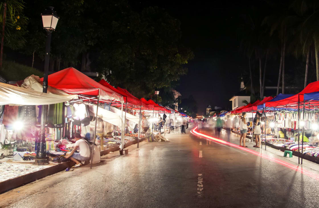 luang night market